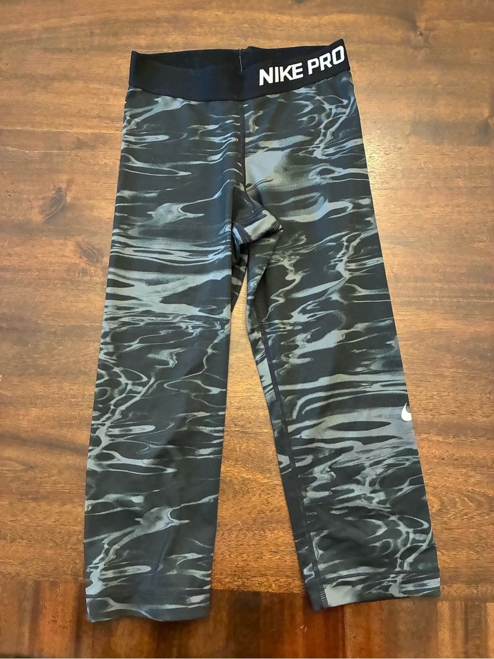 Nike Leggings Women’s XS Cropped Black Gray Nike Pro Athletic Workout